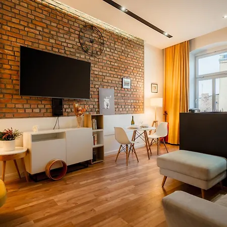 Apartment By Cathedral *