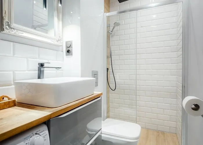 By Cathedral דירה